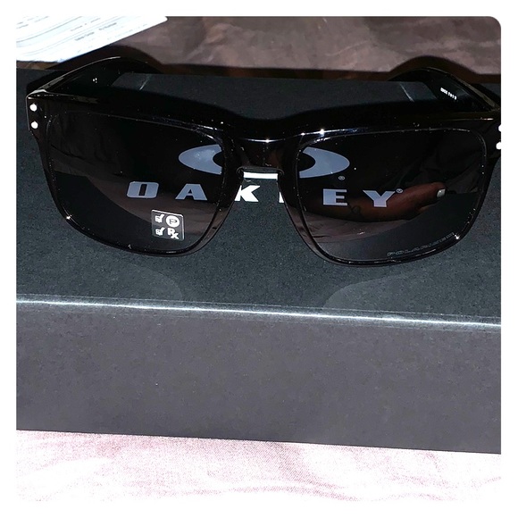 Oakley Other - Oakley sunglasses